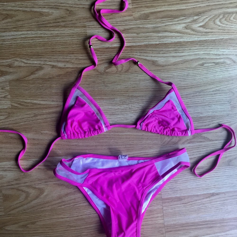 Size small bikini , brand new.
